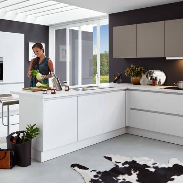 WERT KÜCHE® Nova mit Constructa und privileg Elektrogeräten