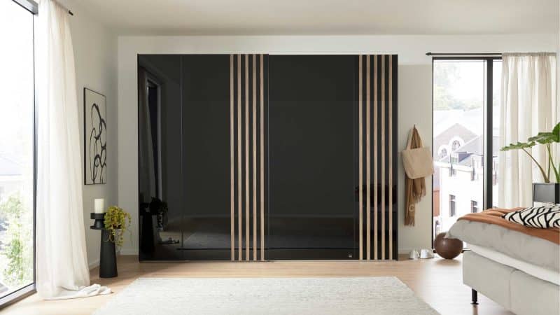 Interliving Kleiderschrank Serie 1208 - Schwebetürenschrank 98436