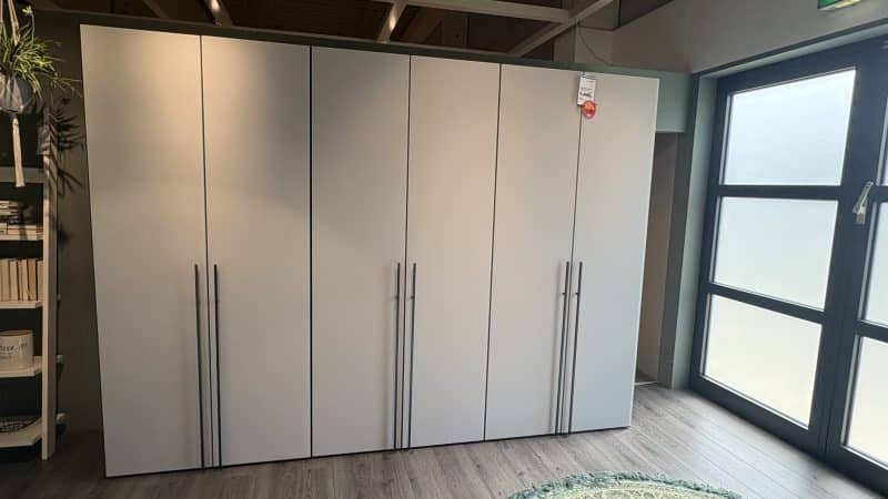 Drehtürenschrank Longline