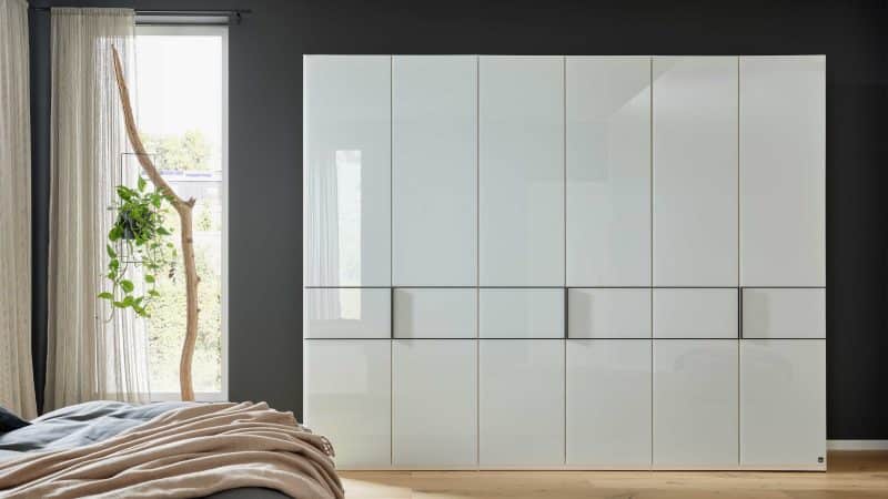 Interliving Schlafzimmer Serie 1033 - Kleiderschrank 605